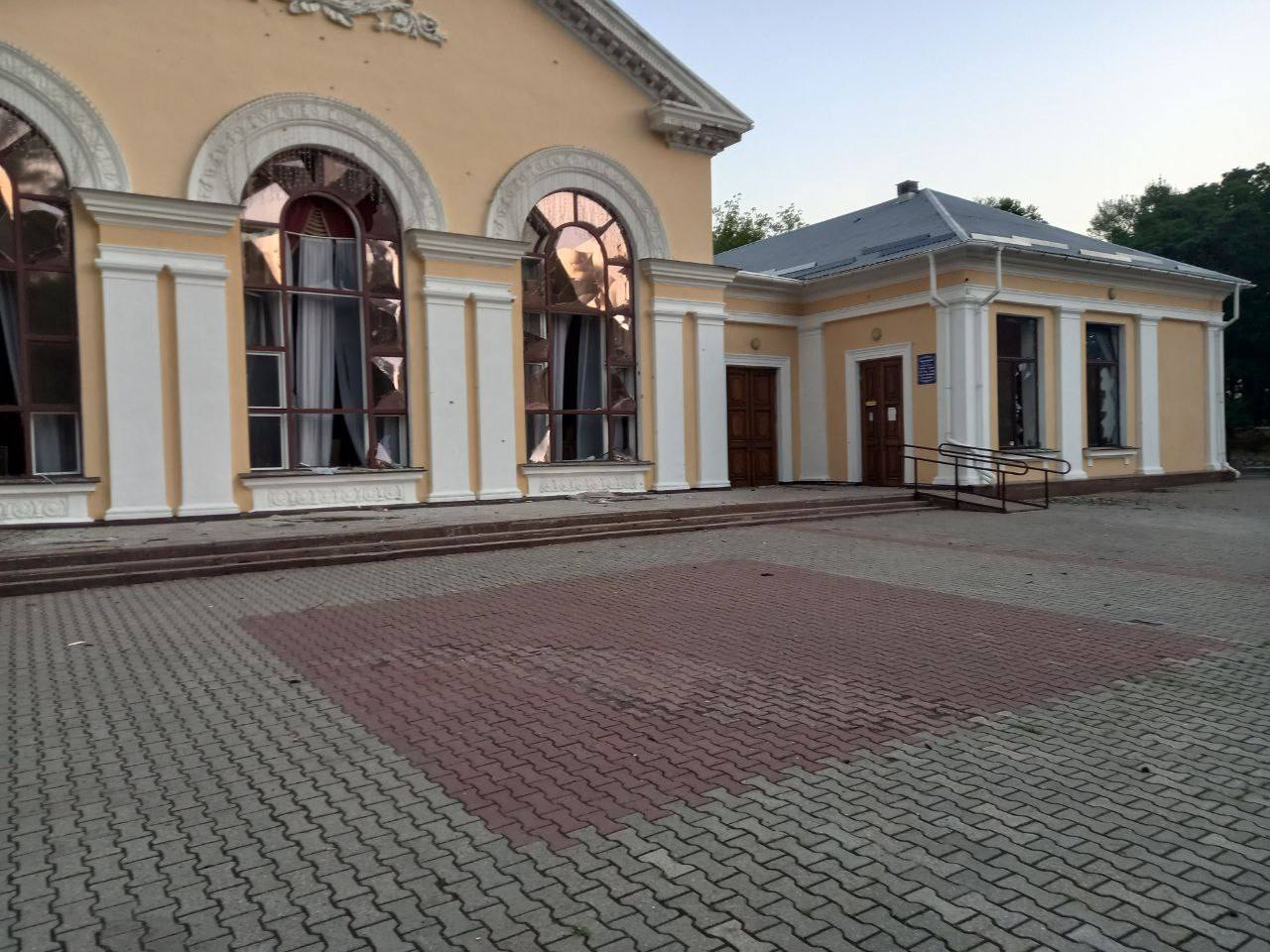 Aftermath of Russian strikes: Kinzhal missiles hit Khmelnytskyi, Kyiv high-rise damaged